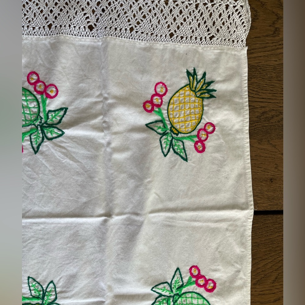 Pineapples Embroidered Cloth Napkin Tortilla Warmer Servilleta - Picture 6 of 8